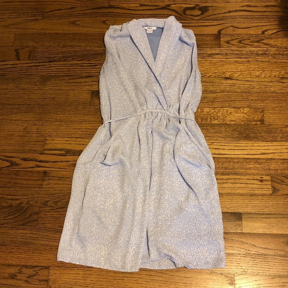 Beautiful Springtime Sleeveless Dress